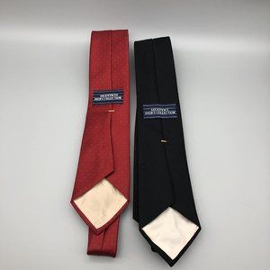 Mervyn’s Men’s Collection Dark Blue & Red w/white Polka Dot Neck Tie 55X3